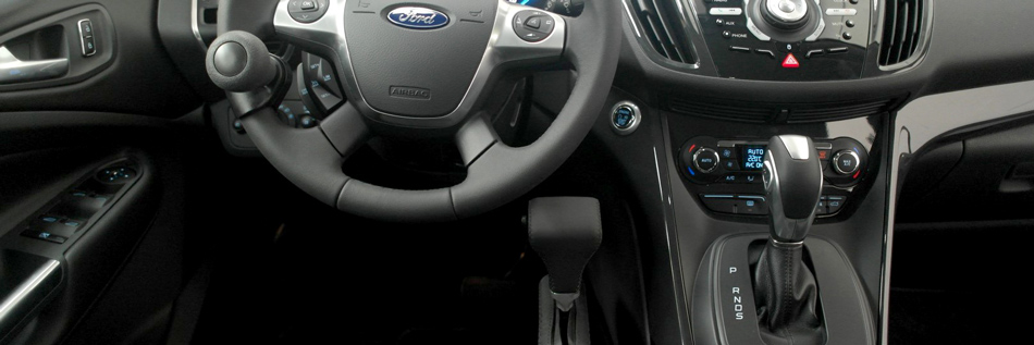 Ford-Kuga-adaptado-para-conductores-minusvalidos-con-Guidosimplex-F1-EVO
